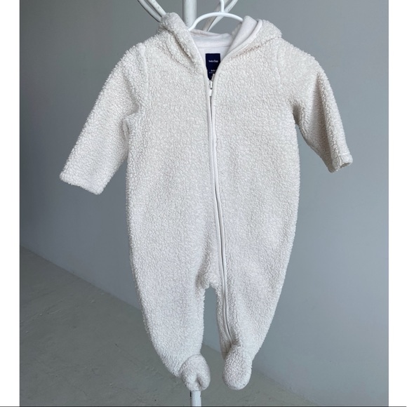 Baby Gap Onesie Hoodie with Bear Ears Size 6-12M - Picture 1 of 3